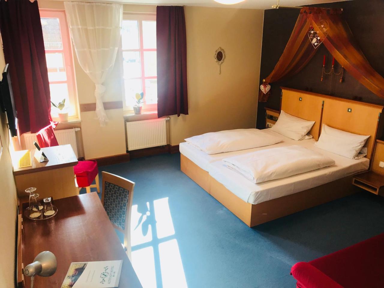 Altstadthotel Gbr 2* Хасфурт